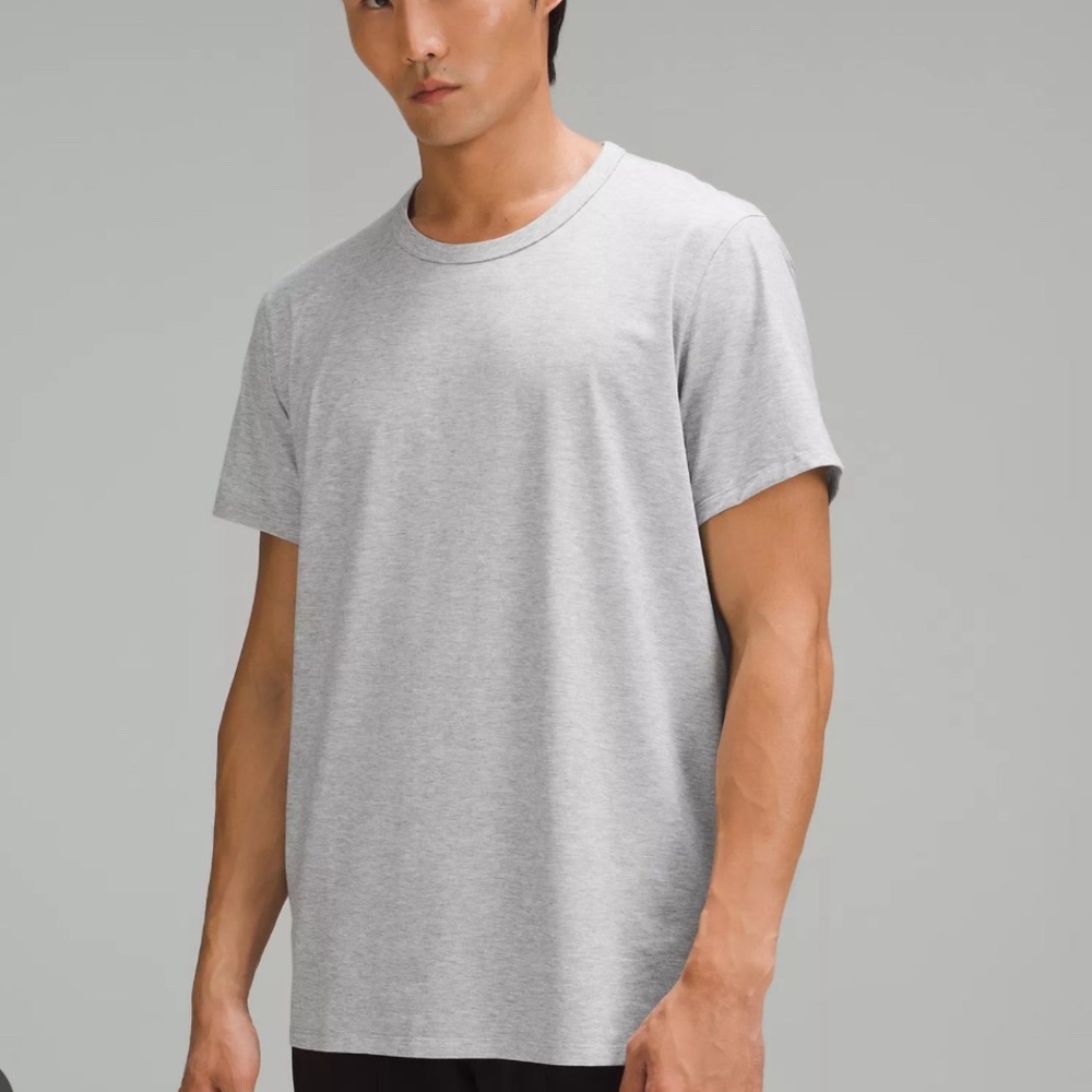 Lululemon Fundamental T-Shirt in medium
